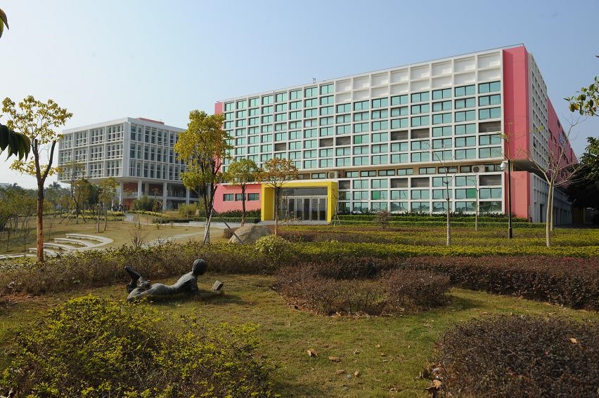 厦门南洋职业学院校园风光 绿意盎然与现代教育的完美融合